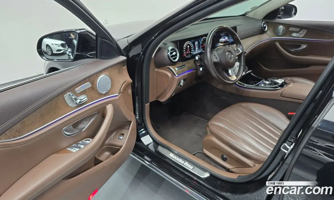 Mercedes-Benz E-Class 2017 2.0 автомат (гидро), фото 10 Mercedes-Benz E-Class 2017 2.0 автомат (гидро), фото 10