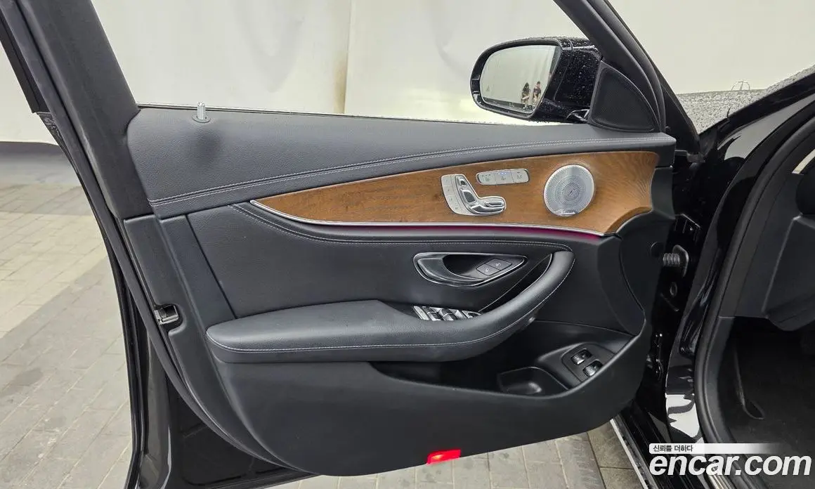 Mercedes-Benz E-Class 2019 2.0 автомат (гидро), фото 14 Mercedes-Benz E-Class 2019 2.0 автомат (гидро), фото 14