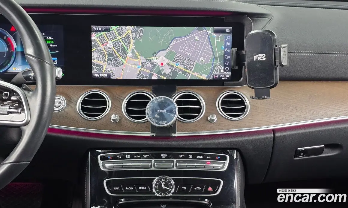 Mercedes-Benz E-Class 2019 2.0 автомат (гидро), фото 20 Mercedes-Benz E-Class 2019 2.0 автомат (гидро), фото 20