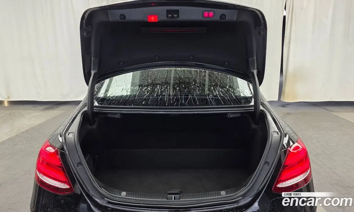 Mercedes-Benz E-Class 2019 2.0 автомат (гидро), фото 26 Mercedes-Benz E-Class 2019 2.0 автомат (гидро), фото 26
