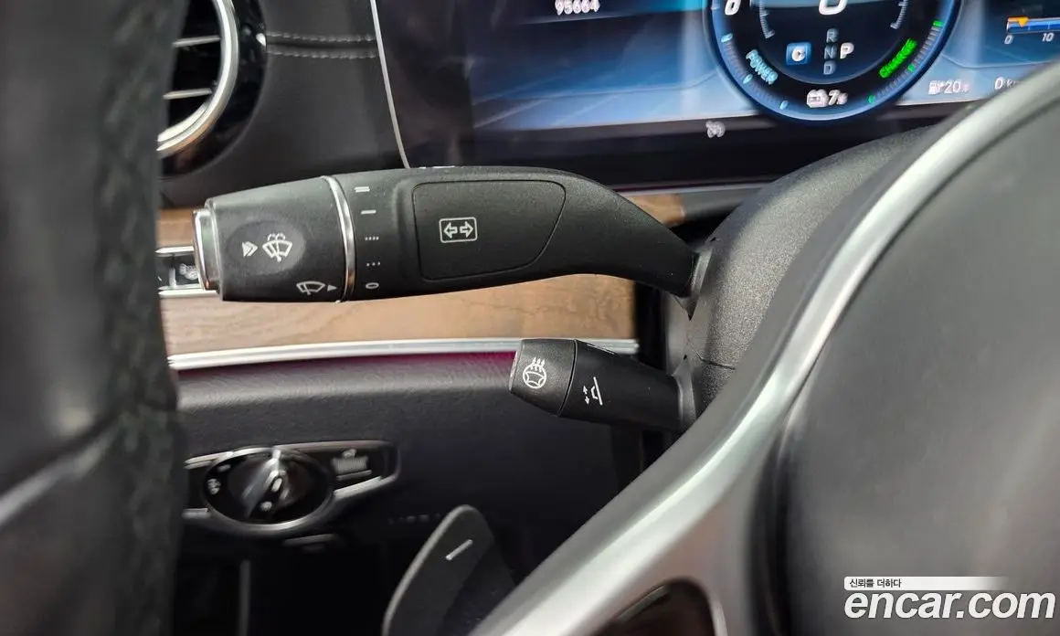 Mercedes-Benz E-Class 2019 2.0 автомат (гидро), фото 29 Mercedes-Benz E-Class 2019 2.0 автомат (гидро), фото 29