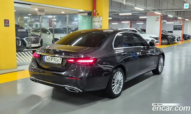 Mercedes-Benz E-Class 2021 1.9 автомат (гидро), миниатюра 2 Mercedes-Benz E-Class 2021 1.9 автомат (гидро), миниатюра 2