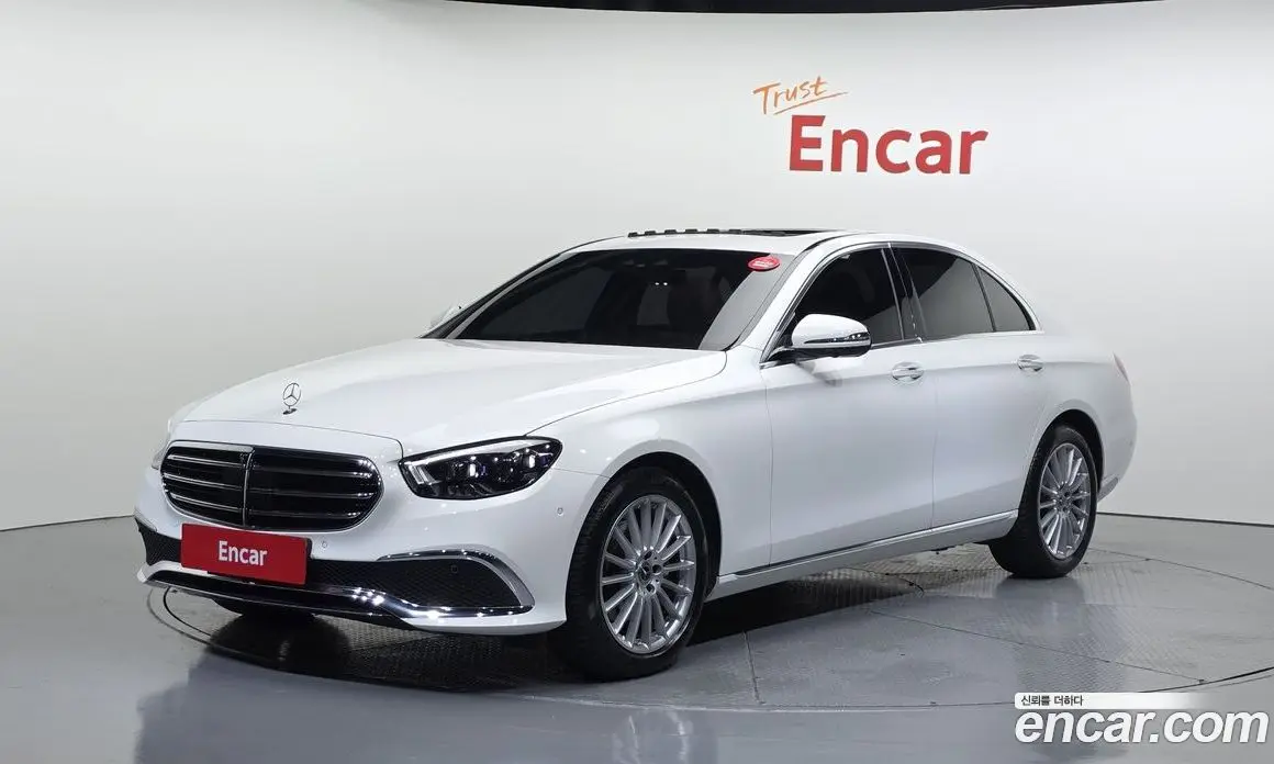 Mercedes-Benz E-Class 2022 2.0 автомат (гидро), фото 1 Mercedes-Benz E-Class 2022 2.0 автомат (гидро), фото 1