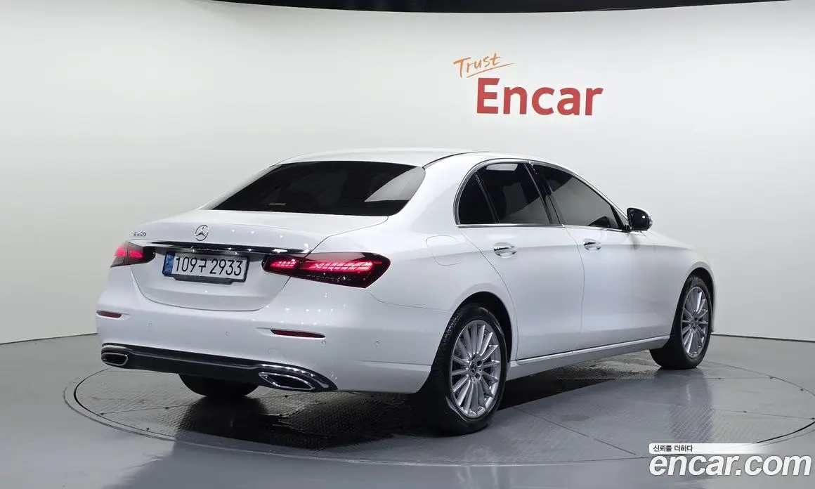 Mercedes-Benz E-Class 2022 2.0 автомат (гидро), фото 2 Mercedes-Benz E-Class 2022 2.0 автомат (гидро), фото 2