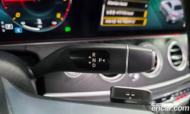 Mercedes-Benz E-Class 2022 1.9 автомат (гидро), миниатюра 12