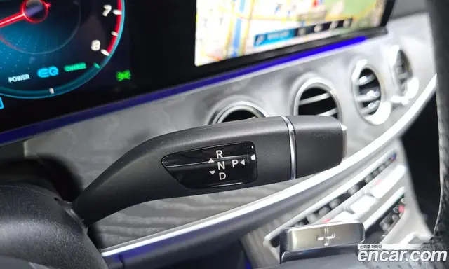 Mercedes-Benz E-Class 2022 2.0 автомат (гидро), миниатюра 12