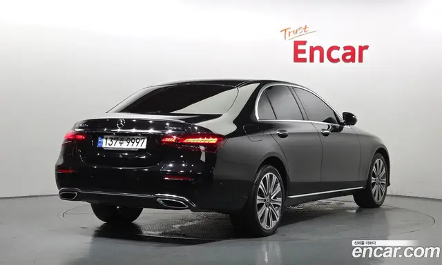 Mercedes-Benz E-Class 2023 2.0 автомат (гидро), миниатюра 2 Mercedes-Benz E-Class 2023 2.0 автомат (гидро), миниатюра 2