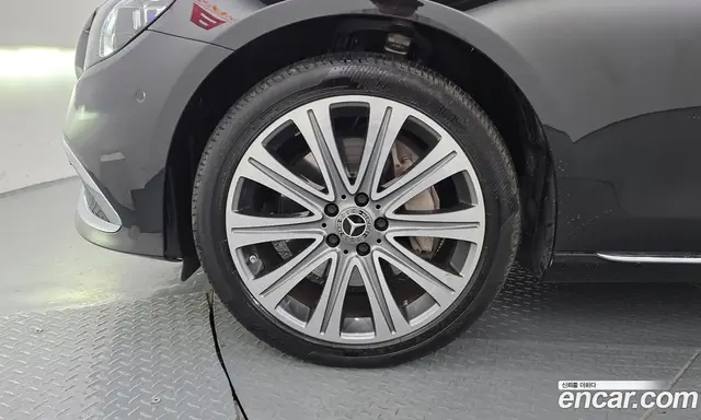 Mercedes-Benz E-Class 2023 2.0 автомат (гидро), миниатюра 5 Mercedes-Benz E-Class 2023 2.0 автомат (гидро), миниатюра 5