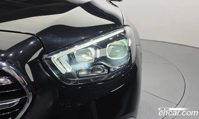 Mercedes-Benz E-Class 2023 2.0 автомат (гидро), миниатюра 8 Mercedes-Benz E-Class 2023 2.0 автомат (гидро), миниатюра 8