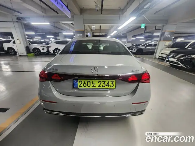 Mercedes-Benz E-Class 2025 2.0 автомат (гидро), миниатюра 2