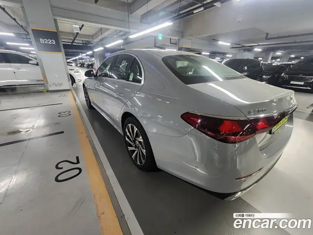 Mercedes-Benz E-Class 2025 2.0 автомат (гидро), миниатюра 3