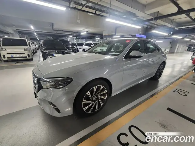 Mercedes-Benz E-Class 2025 2.0 автомат (гидро), миниатюра 5