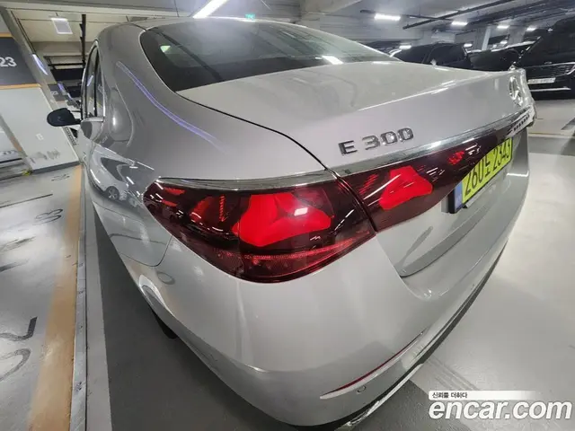 Mercedes-Benz E-Class 2025 2.0 автомат (гидро), миниатюра 6