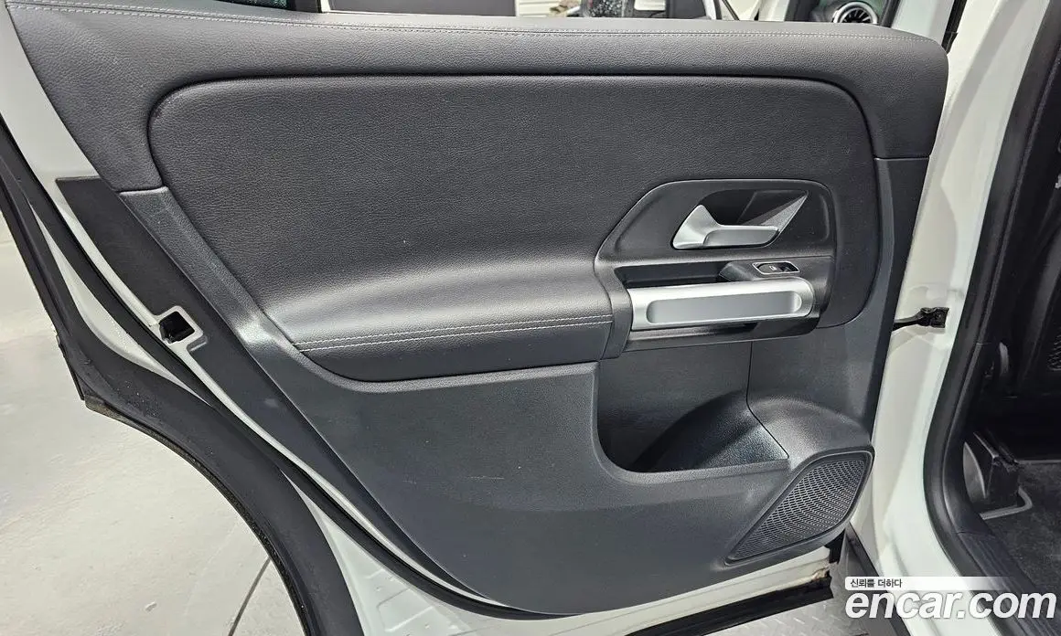Mercedes-Benz GLB-Class 2022 1.9 автомат (гидро), фото 15
