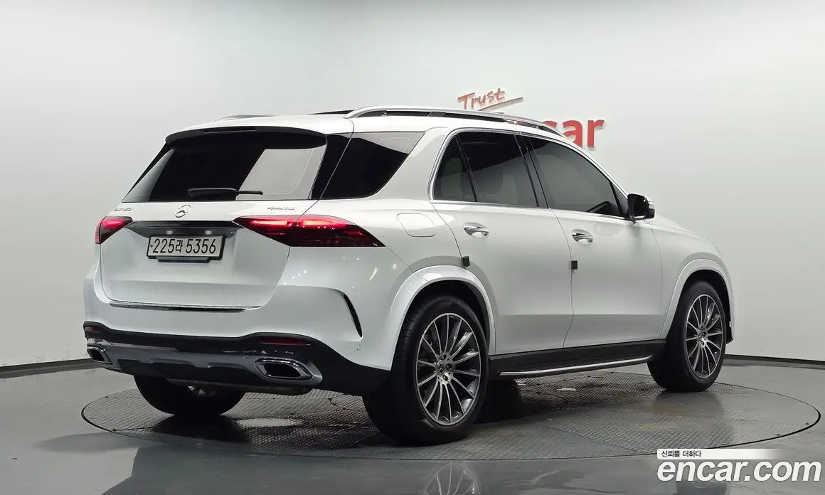 Mercedes-Benz GLE-Class 2025 3.0 автомат (гидро), фото 1 Mercedes-Benz GLE-Class 2025 3.0 автомат (гидро), фото 1