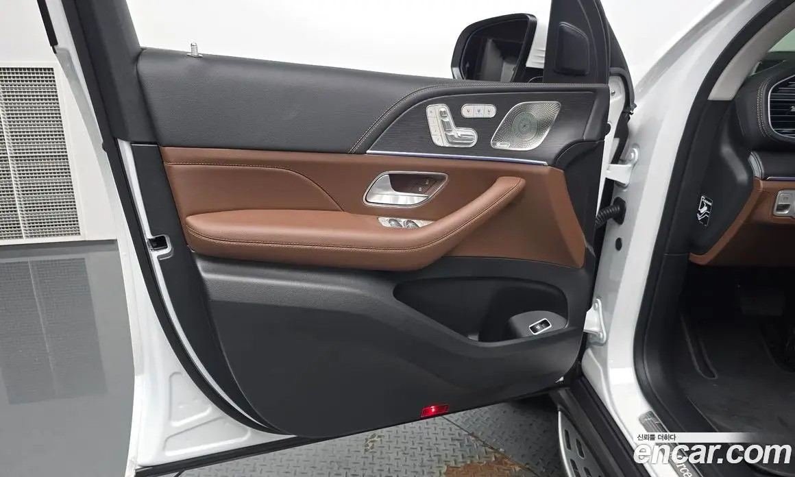 Mercedes-Benz GLE-Class 2025 3.0 автомат (гидро), фото 13 Mercedes-Benz GLE-Class 2025 3.0 автомат (гидро), фото 13