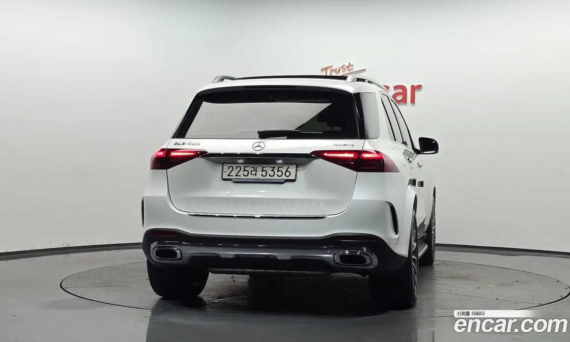 Mercedes-Benz GLE-Class 2025 3.0 автомат (гидро), фото 3 Mercedes-Benz GLE-Class 2025 3.0 автомат (гидро), фото 3