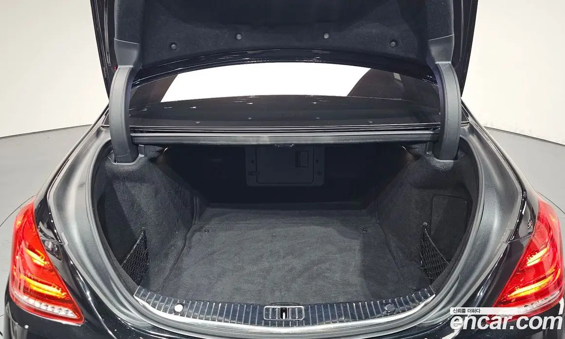 Mercedes-Benz S-Class 2017 4.7 автомат (гидро), фото 26 Mercedes-Benz S-Class 2017 4.7 автомат (гидро), фото 26