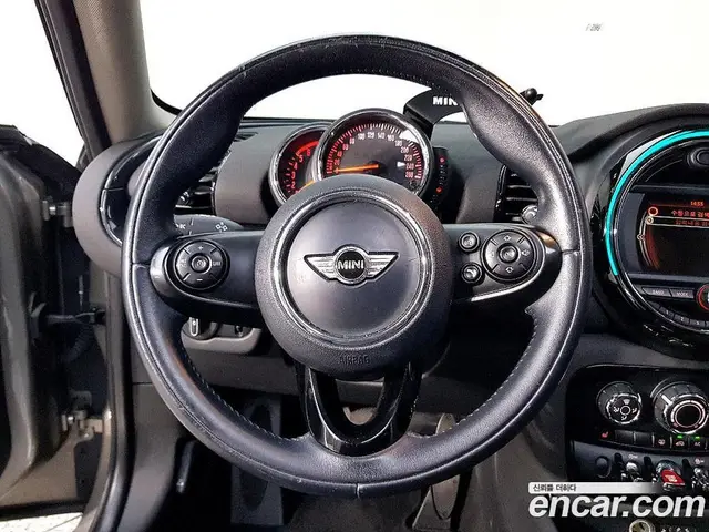Mini Clubman 2017 2.0 автомат (гидро), миниатюра 11