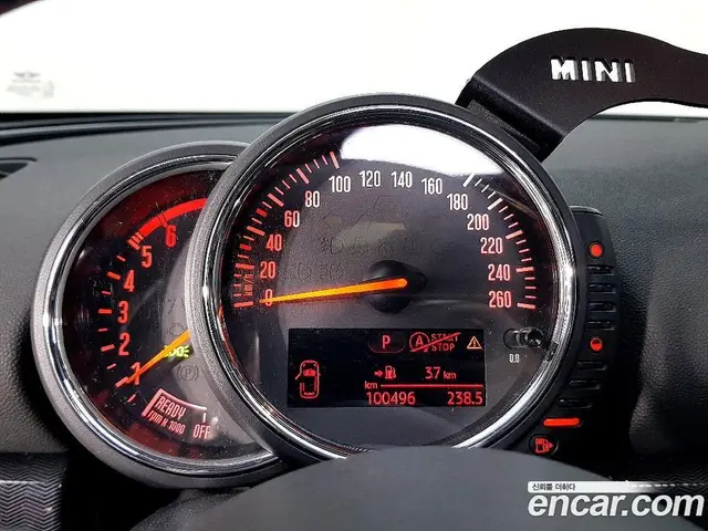 Mini Clubman 2017 2.0 автомат (гидро), миниатюра 7