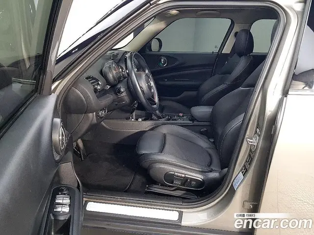 Mini Clubman 2017 2.0 автомат (гидро), миниатюра 8