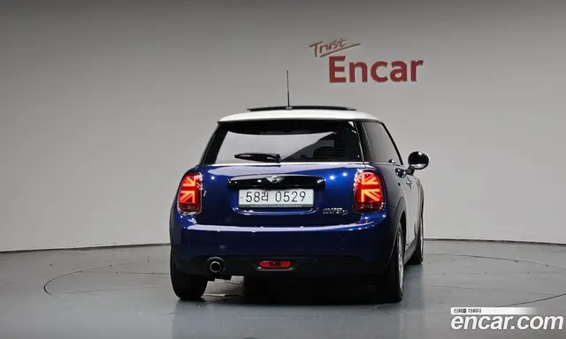 Mini Cooper 2015 1.5 автомат (гидро), миниатюра 4 Mini Cooper 2015 1.5 автомат (гидро), миниатюра 4
