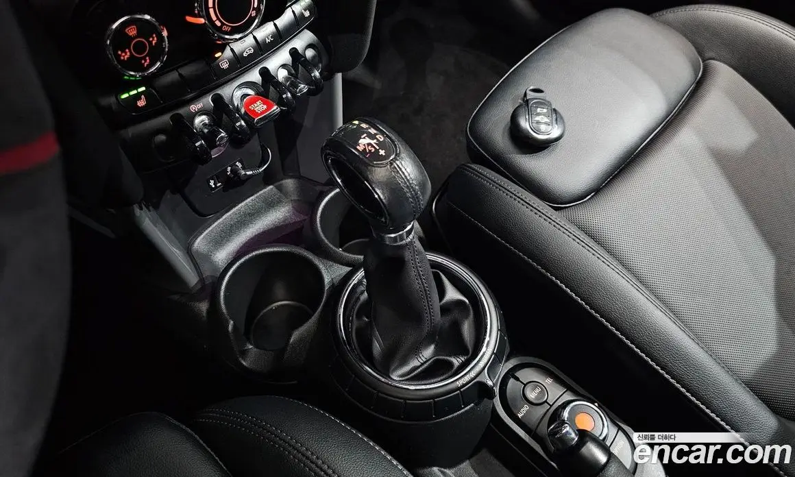 Mini Cooper 2015 1.5 автомат (гидро), фото 9 Mini Cooper 2015 1.5 автомат (гидро), фото 9