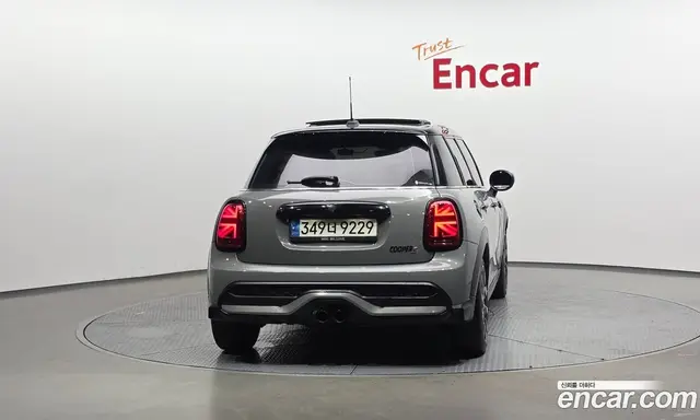 Mini Cooper 2021 2.0 автомат (гидро), миниатюра 4