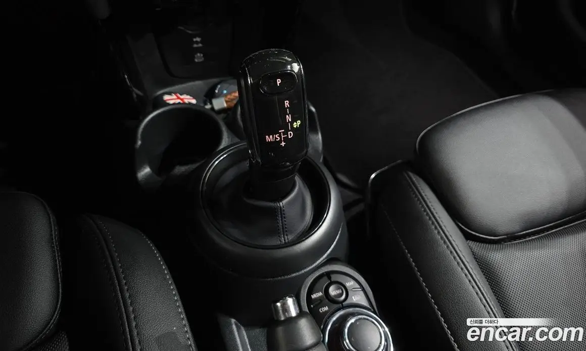 Mini Cooper 2023 1.5 автомат (гидро), фото 12