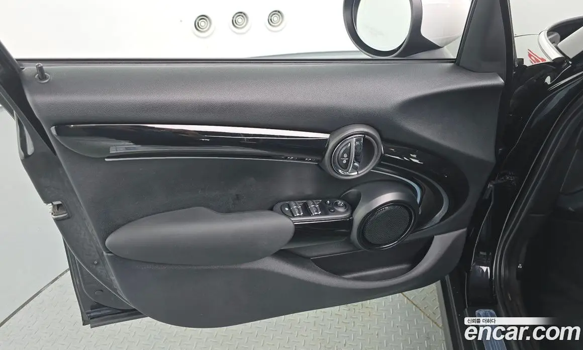 Mini Cooper 2023 1.5 автомат (гидро), фото 14