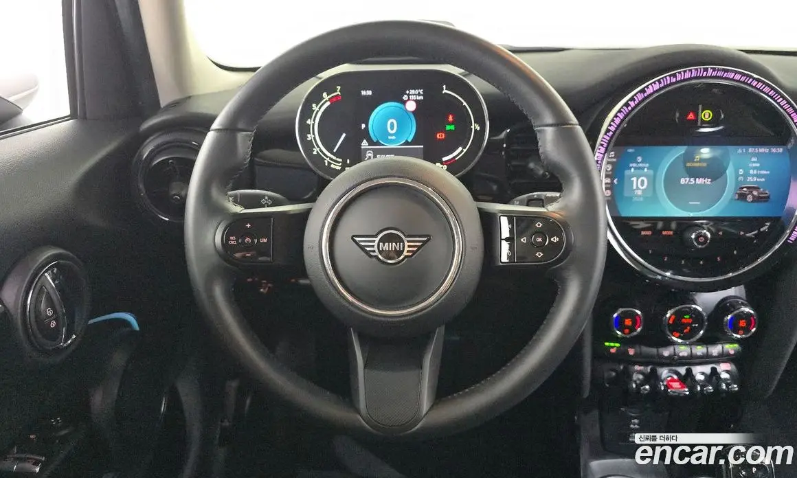 Mini Cooper 2023 1.5 автомат (гидро), фото 20