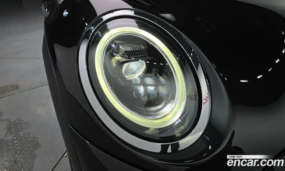 Mini Cooper 2023 1.5 автомат (гидро), фото 8