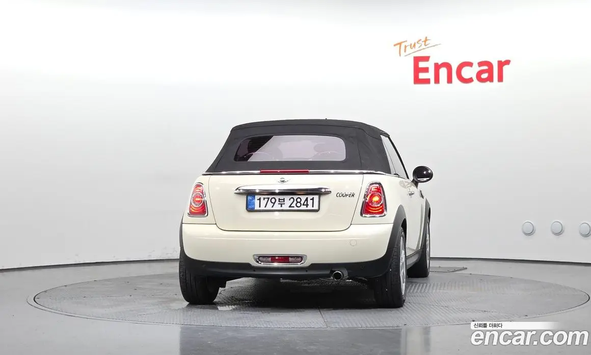 Mini Cooper Convertible 2015 1.6 автомат (гидро), фото 4 Mini Cooper Convertible 2015 1.6 автомат (гидро), фото 4
