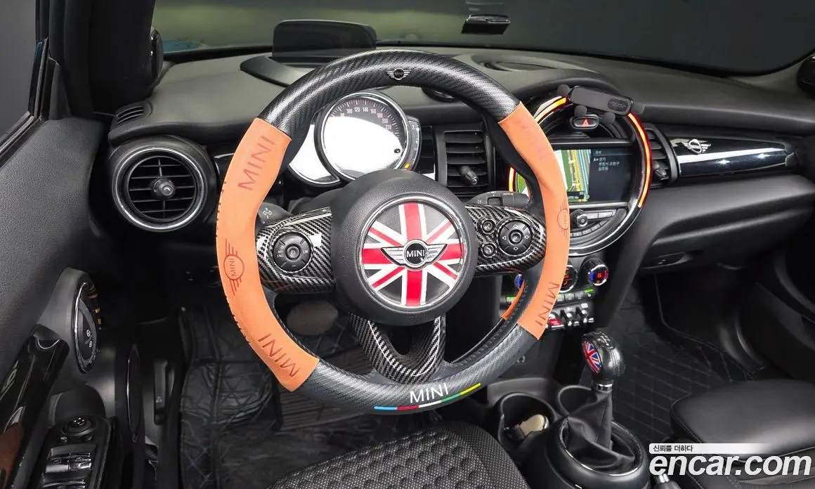 Mini Cooper Convertible 2018 1.5 автомат (гидро), фото 13 Mini Cooper Convertible 2018 1.5 автомат (гидро), фото 13