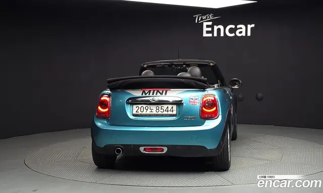 Mini Cooper Convertible 2018 1.5 автомат (гидро), миниатюра 4 Mini Cooper Convertible 2018 1.5 автомат (гидро), миниатюра 4