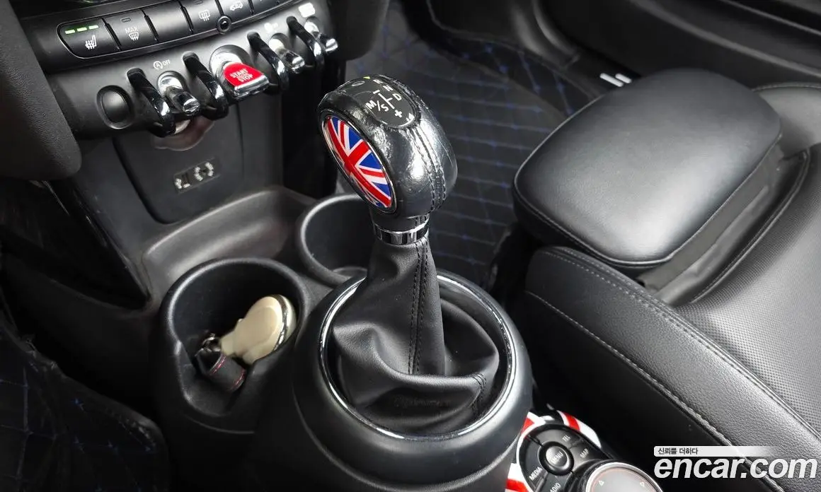 Mini Cooper Convertible 2018 1.5 автомат (гидро), фото 9 Mini Cooper Convertible 2018 1.5 автомат (гидро), фото 9