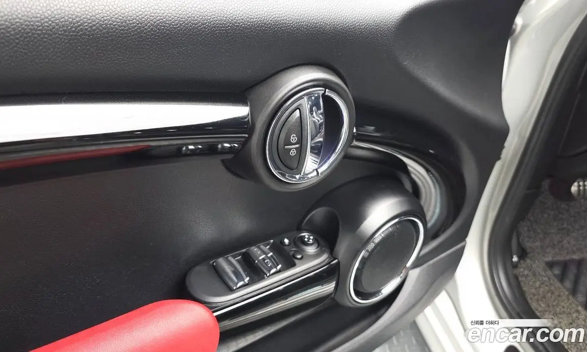 Mini Cooper Convertible 2020 2.0 автомат (гидро), фото 16 Mini Cooper Convertible 2020 2.0 автомат (гидро), фото 16