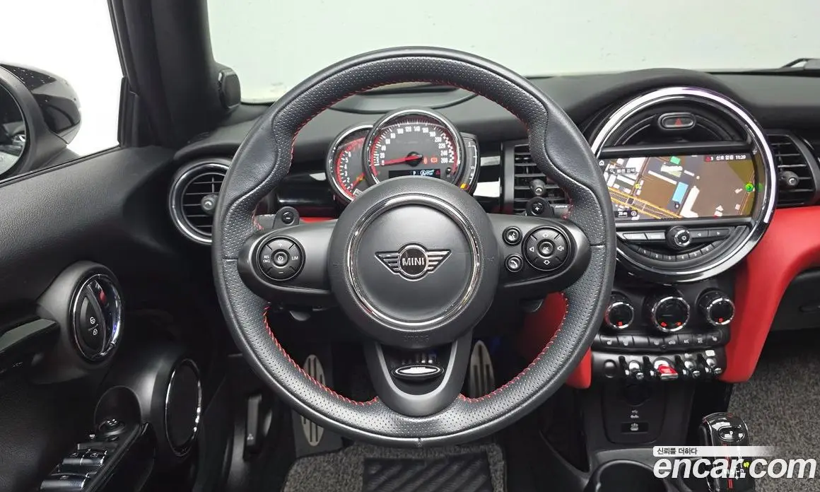 Mini Cooper Convertible 2020 2.0 автомат (гидро), фото 19 Mini Cooper Convertible 2020 2.0 автомат (гидро), фото 19