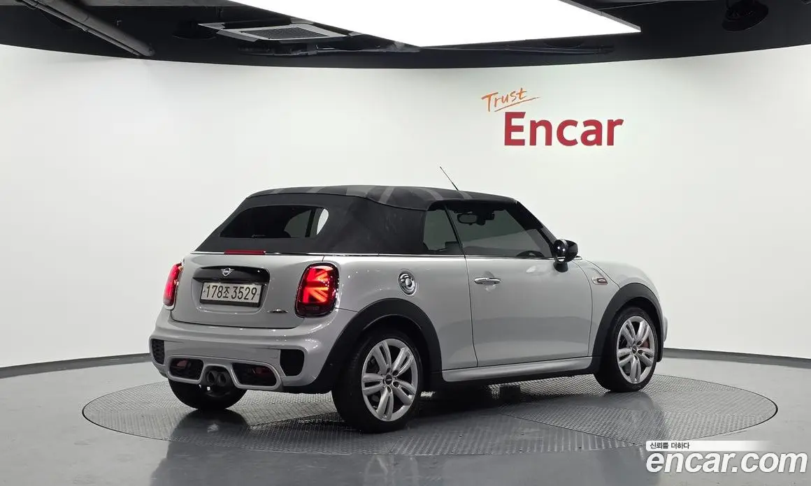 Mini Cooper Convertible 2020 2.0 автомат (гидро), фото 26 Mini Cooper Convertible 2020 2.0 автомат (гидро), фото 26