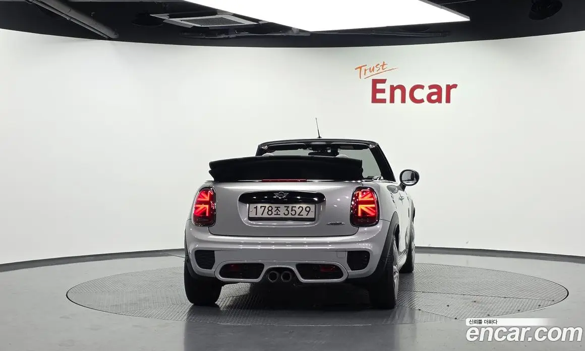 Mini Cooper Convertible 2020 2.0 автомат (гидро), фото 4 Mini Cooper Convertible 2020 2.0 автомат (гидро), фото 4