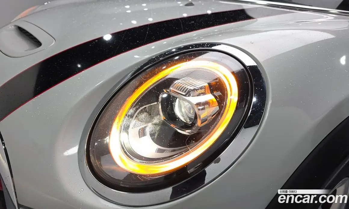 Mini Cooper Convertible 2020 2.0 автомат (гидро), фото 8 Mini Cooper Convertible 2020 2.0 автомат (гидро), фото 8