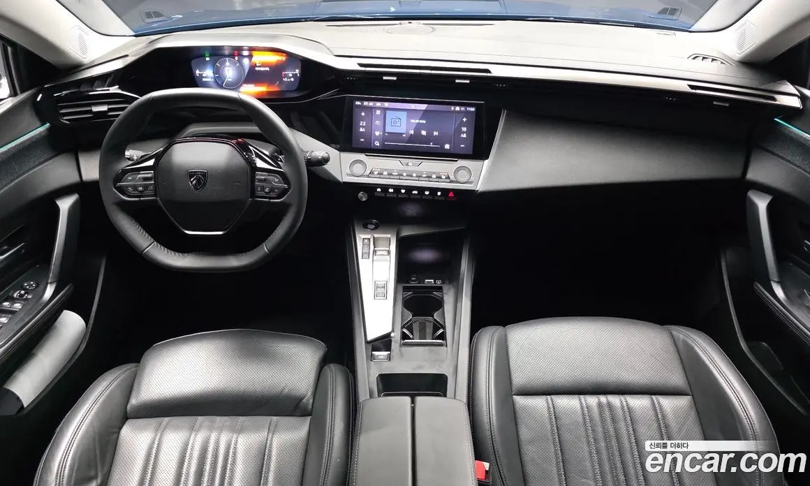 Peugeot 408 2023 1.2 автомат (гидро), фото 7 Peugeot 408 2023 1.2 автомат (гидро), фото 7