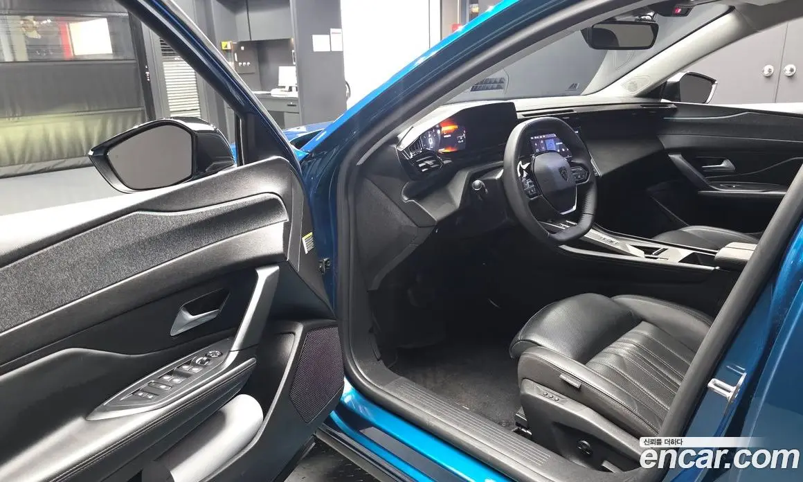 Peugeot 408 2023 1.2 автомат (гидро), фото 10 Peugeot 408 2023 1.2 автомат (гидро), фото 10