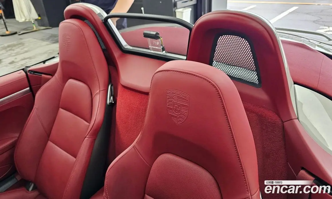 Porsche 718 2023 4.0 автомат (гидро), фото 16 Porsche 718 2023 4.0 автомат (гидро), фото 16