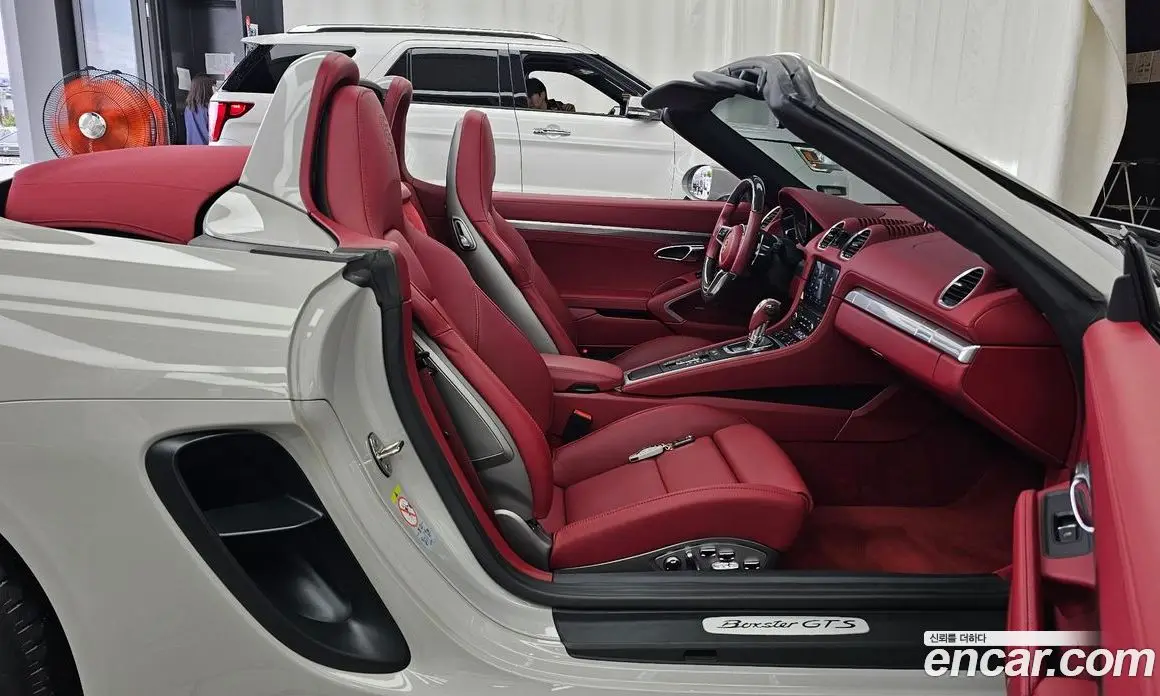 Porsche 718 2023 4.0 автомат (гидро), фото 17 Porsche 718 2023 4.0 автомат (гидро), фото 17