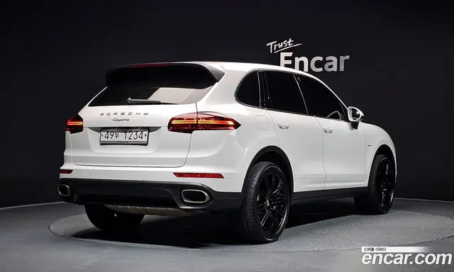Porsche Cayenne 2016 3.0 автомат (гидро), миниатюра 2