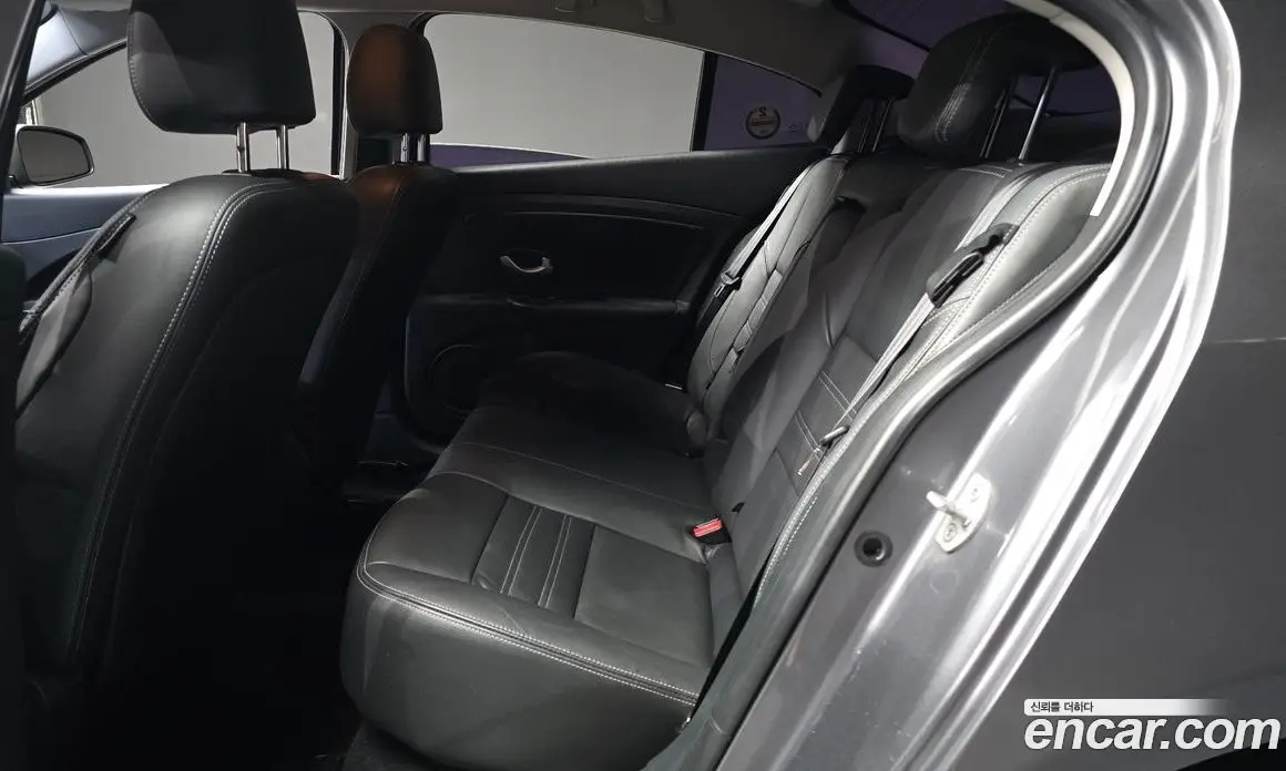 Renault (Samsung) SM3 2015 1.6 автомат (гидро), фото 12 Renault (Samsung) SM3 2015 1.6 автомат (гидро), фото 12