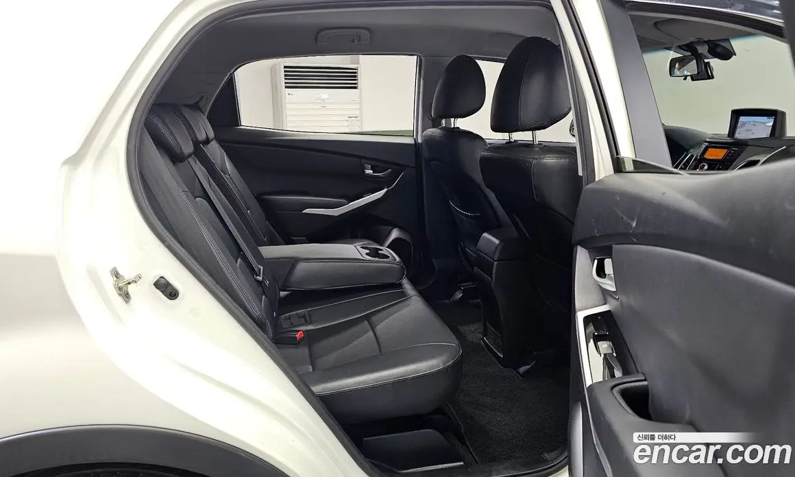 SsangYong Korando 2015 2.2 автомат (гидро), фото 17 SsangYong Korando 2015 2.2 автомат (гидро), фото 17