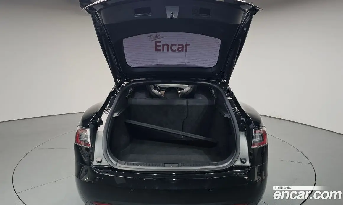 Tesla Model S 2019 0.3 автомат (гидро), фото 20 Tesla Model S 2019 0.3 автомат (гидро), фото 20