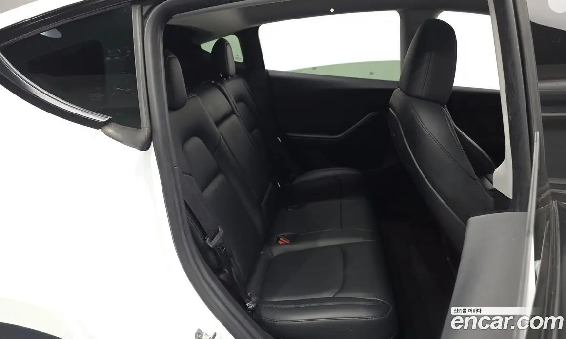 Tesla Model Y 2023 0.2 автомат (гидро), фото 11